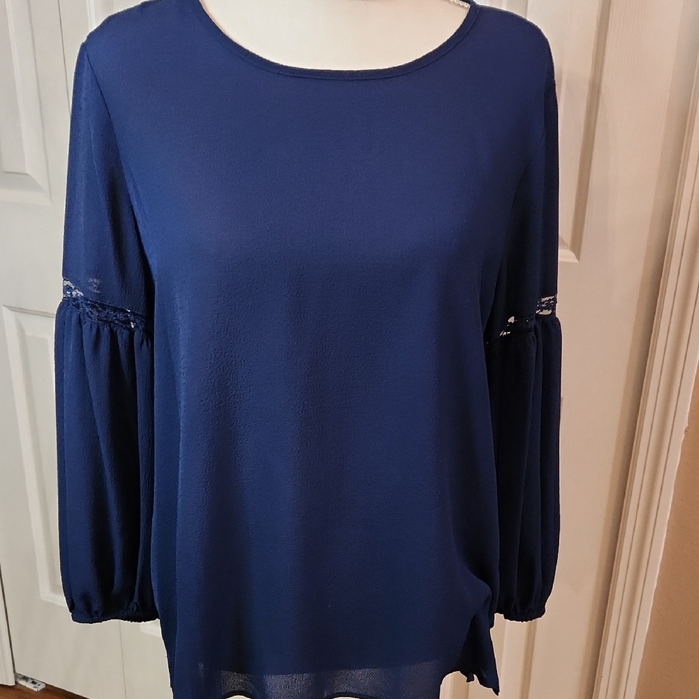 Two by Vince Camuto Blue Puff Sleeve Blouse